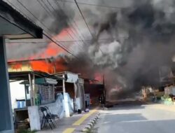 Kebakaran Hebat Melanda Kawasan Padat Penduduk di Majene, 6 Rumah Ludes Terbakar