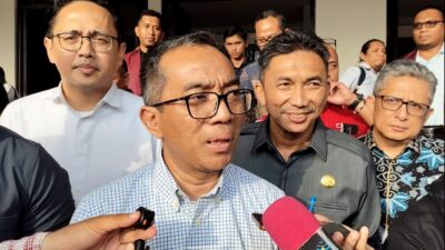 Mendiktisaintek Minta Pemprov Sulbar dan Pemda Majene Segera Perbaiki Jalan ke Unsulbar