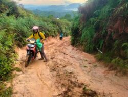 Minim Fasilitas dan Akses Jalan Rusak Tak Surutkan Semangat Marthen di Sekolah Pelosok Mamasa