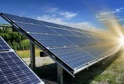 Perkuat Pengembangan Energi Bersih, Dinas ESDM Sulbar Bahas Strategi Pengelolaan PLTS Bersama UNDP Indonesia