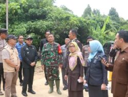 Ketua DPRD Majene Tinjau Lokasi Longsor di Desa Onang Tubo Sendana