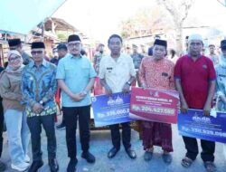 Gubernur Sulbar Serahkan Bantuan Rp600 Juta untuk Korban Kebakaran di Polman