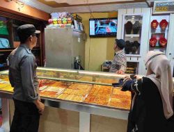 Wanita Pura-pura Beli, Gondol Gelang Emas Rp52 Juta di Pasar Wonomulyo, Wajah Terekam CCTV