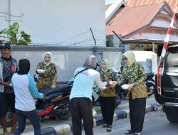 Jumat Berkah, IAD Majene Tebar Kebaikan Bagi Masyarakat di Jalan Raya