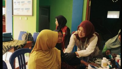Tingkatkan Kualitas Hidup Warga, Mahasiswa KKN MAS Kelompok 10 Gelar Program CERMAT untuk Lansia di Balai Dusun Princi