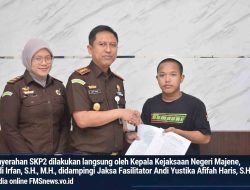 Lewat Keadilan Restoratif, Kejaksaan Negeri Majene Serahkan SKP2 kepada Tersangka Muh. Iqram: Hukum Tak Selalu Harus Penjara